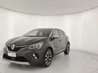 Usata Renault Captur Techno 101 CV (74 kW) 2023 Grigio SUV