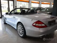 Usata Mercedes SL350 Chrome 315 CV (231 kW) 2008 Grigio Cabrio
