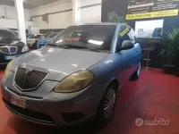 Usata Lancia Ypsilon 78 CV (57 kW) 2009 Blu/azzurro Utilitaria