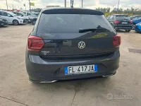Usata VW Polo R-line 80 CV (58 kW) 2018 Grigio Berlina