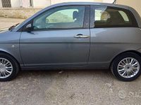 Usata Lancia Ypsilon 75 CV (55 kW) 2008 Grigio Utilitaria