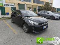 Usata Kia Rio 90 CV (66 kW) 2017 Nero Berlina