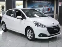 Gebraucht Peugeot 208 Active 82 PS (60 kW) 2017 Weiß Kleinwagen