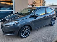 Usata Ford Fiesta Titanium 75 CV (55 kW) 2017 Grigio Utilitaria