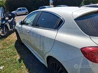 Usata Alfa Romeo Giulietta Quadrifoglio 2011 Bianco Utilitaria
