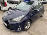 Usata Toyota Yaris Hybrid Active 73 CV (53 kW) 2019 Blu Berlina