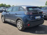 Usata Peugeot 3008 Active 131 CV (96 kW) 2022 Blu/azzurro SUV
