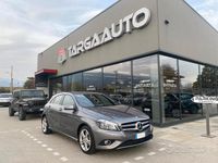 Usata Mercedes A180 109 CV (80 kW) 2014 Grigio Berlina