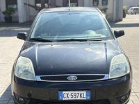 Usata Ford Fiesta Ghia 90 CV (66 kW) 2005 Utilitaria