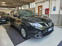 Usata Nissan Qashqai N-Connecta 110 CV (80 kW) 2016 Nero SUV