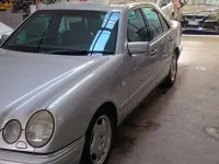 Usata Mercedes E200 Avantgarde 136 CV (100 kW) 1996 Berlina