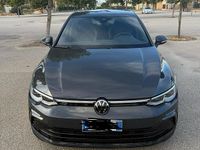 Usata VW Golf VIII R-line 150 CV (110 kW) 2023 Grigio Berlina