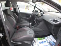 Usata Peugeot 208 GT-line 100 CV (73 kW) 2016 Nero Utilitaria