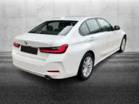 Usata BMW 318 156 CV (114 kW) 2025 Bianco Berlina