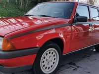 Usata Alfa Romeo 75 128 CV (94 kW) 1986 Rosso Berlina