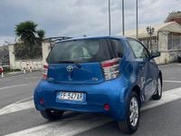 Usata Toyota iQ Sol 98 CV (72 kW) 2010 Blu Utilitaria