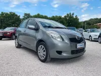 Usata Toyota Yaris Sol 69 CV (50 kW) 2006 Grigio Berlina