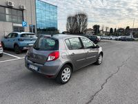 Usata Renault Clio II Luxe 75 CV (55 kW) 2010 Grigio Berlina