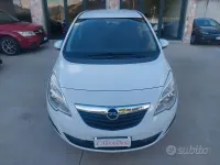 Usata Opel Meriva 95 CV (69 kW) 2011 Bianco Monovolume