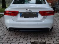 Usata Jaguar XE 200 CV (147 kW) 2017 Bianco Berlina