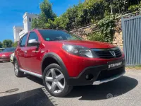 Usata Dacia Sandero Stepway 85 CV (62 kW) 2012 Rosso Utilitaria