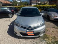 Usata Toyota Yaris 90 CV (66 kW) 2012 Grigio Berlina