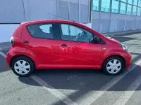 Usata Toyota Aygo 68 CV (50 kW) 2010 Rosso Utilitaria
