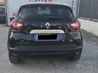 Usata Renault Captur 72 CV (52 kW) 2013 Nero SUV