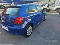 Usata VW Polo Comfortline 75 CV (55 kW) 2013 Blu Utilitaria