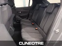 Usata Peugeot 208 Allure 101 CV (74 kW) 2025 Grigio Utilitaria