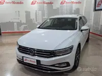 Usata VW Passat Executive 150 CV (110 kW) 2022 Bianco Station wagon