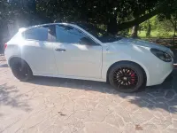 Usata Alfa Romeo Giulietta Quadrifoglio Verde 235 CV (172 kW) 2010 Grigio Utilitaria