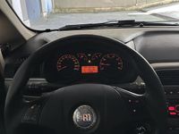 Usata Fiat Grande Punto Dynamic 78 CV (57 kW) 2006 Grigio Utilitaria