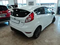 Usata Ford Fiesta ST-Line 75 CV (55 kW) 2017 Bianco Utilitaria