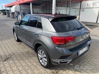 Usata VW T-Roc Advance 116 CV (85 kW) 2019 Grigio SUV