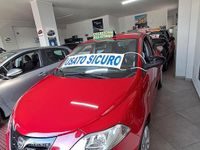 Usata Lancia Ypsilon Gold 69 CV (50 kW) 2015 Rosso Utilitaria