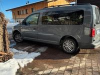 Usata VW Caddy Maxi 102 CV (75 kW) 2017 Grigio Monovolume