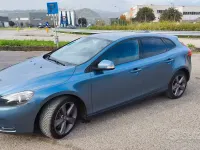 Usata Volvo V40 Kinetic 150 CV (110 kW) 2013 Bluazzurro Berlina