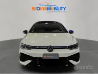 Usata VW Golf VIII R 333 CV (244 kW) 2023 Bianco Berlina