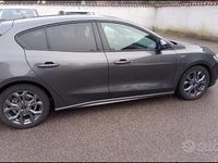 Usata Ford Focus ST-Line 120 CV (88 kW) 2023 Grigio Berlina