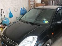 Usata Ford Fiesta Ghia 68 CV (50 kW) 2004 Nero Berlina