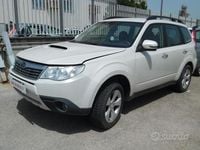 Usata Subaru Forester Trend 147 CV (108 kW) 2011 Bianco SUV
