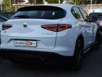 Usata Alfa Romeo Stelvio Veloce 209 CV (153 kW) 2023 Bianco pastello SUV