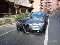 Usata Alfa Romeo Giulia 180 CV (132 kW) 2018 Grigio Berlina