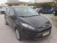 Usata Ford Fiesta 82 CV (60 kW) 2010 Nero Berlina