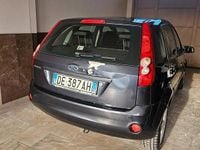 Usata Ford Fiesta 74 CV (54 kW) 2007 Grigio Berlina