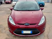 Usata Ford Fiesta Titanium 68 CV (50 kW) 2009 Rosso Utilitaria