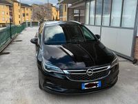 Usata Opel Astra 136 CV (100 kW) 2017 Nero Station wagon
