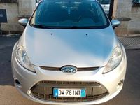 Usata Ford Fiesta Titanium 70 CV (51 kW) 2009 Grigio Utilitaria