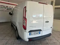 Usata Ford Transit Custom Trend 131 CV (96 kW) 2022 Bianco pastello Berlina